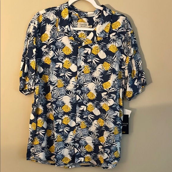 NWT Vibrant Blue and Yellow Casual Button Down Shirt - Picture 1 of 3